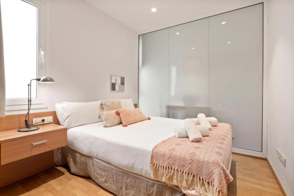 Fisa Rentals Gran Via Apartments Barcelona Exterior photo