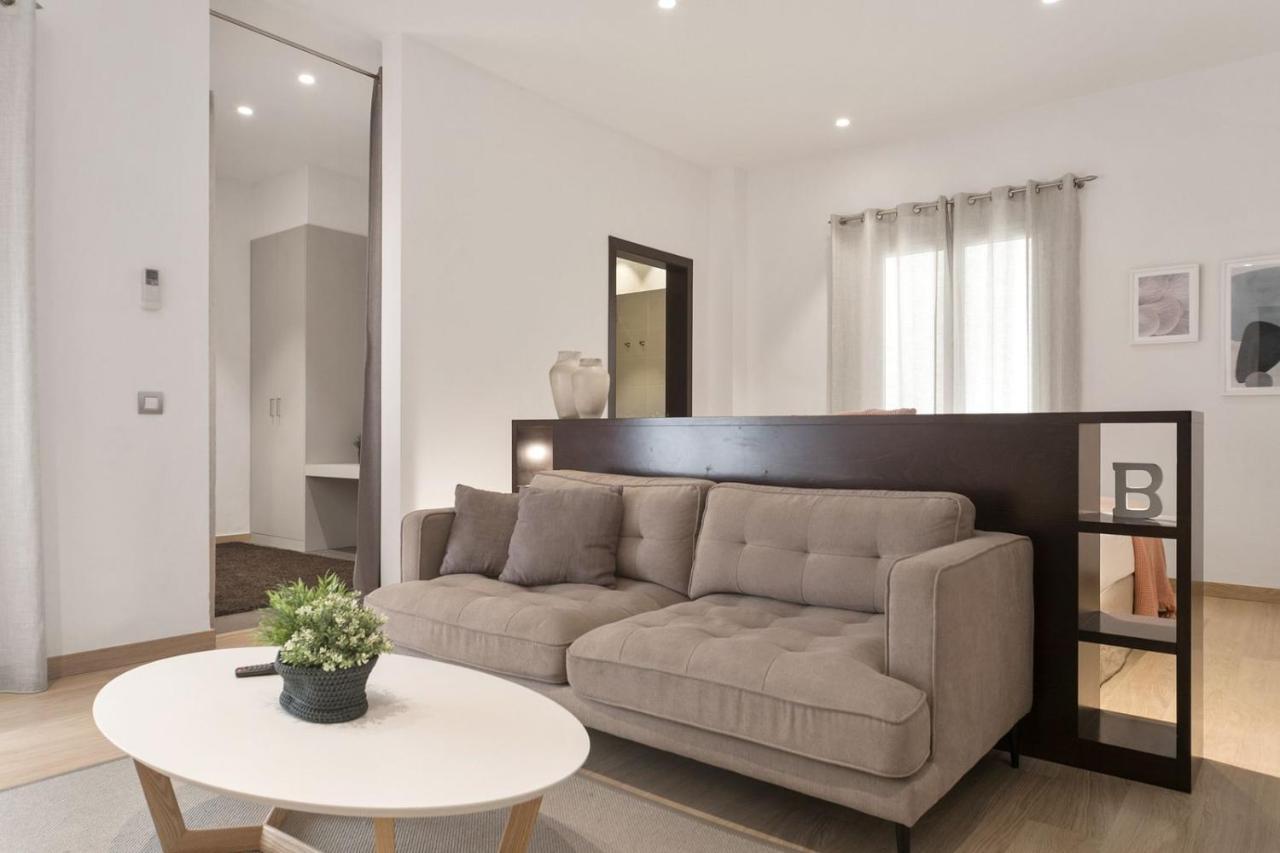 Fisa Rentals Gran Via Apartments Barcelona Exterior photo