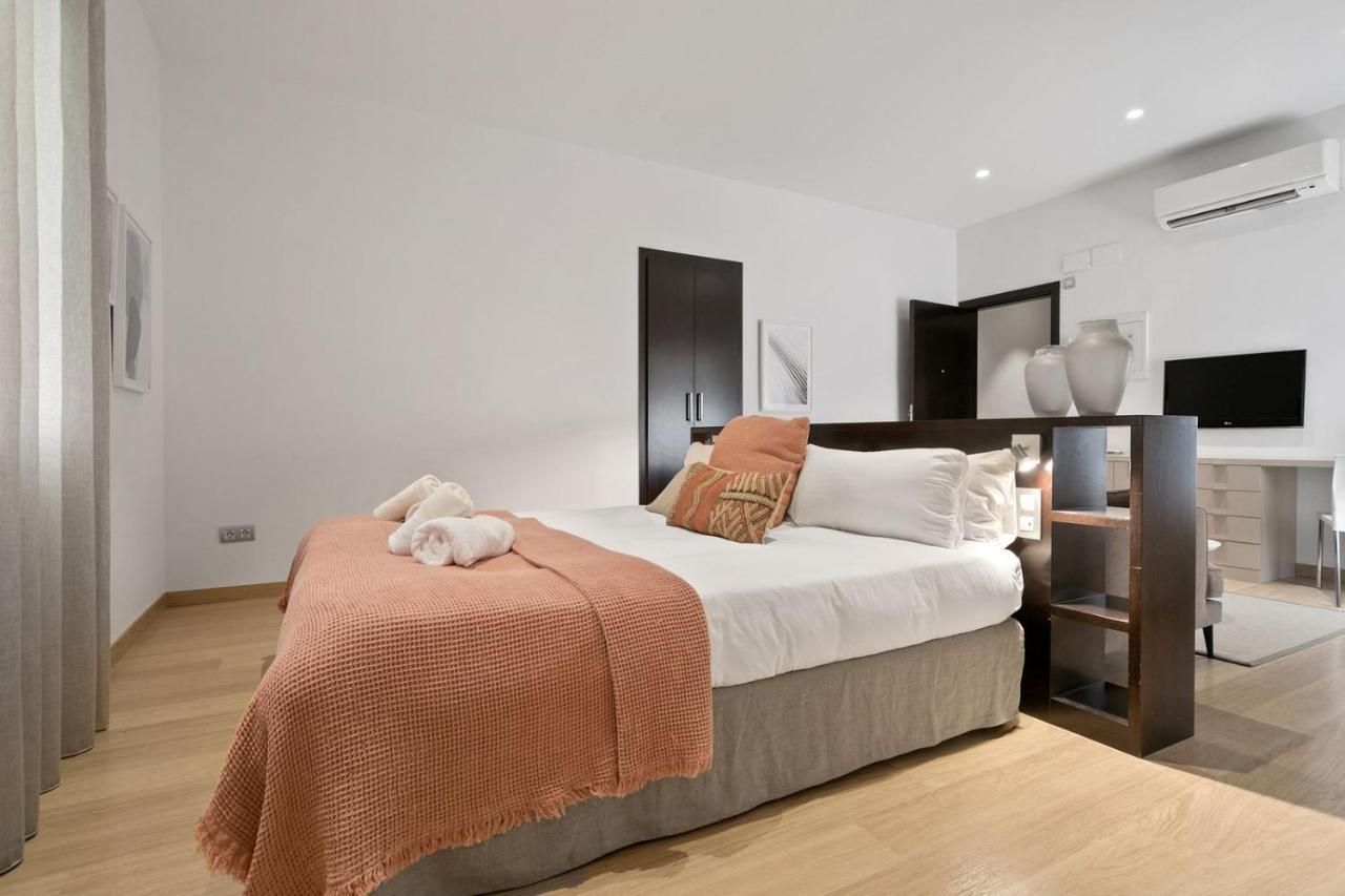 Fisa Rentals Gran Via Apartments Barcelona Exterior photo